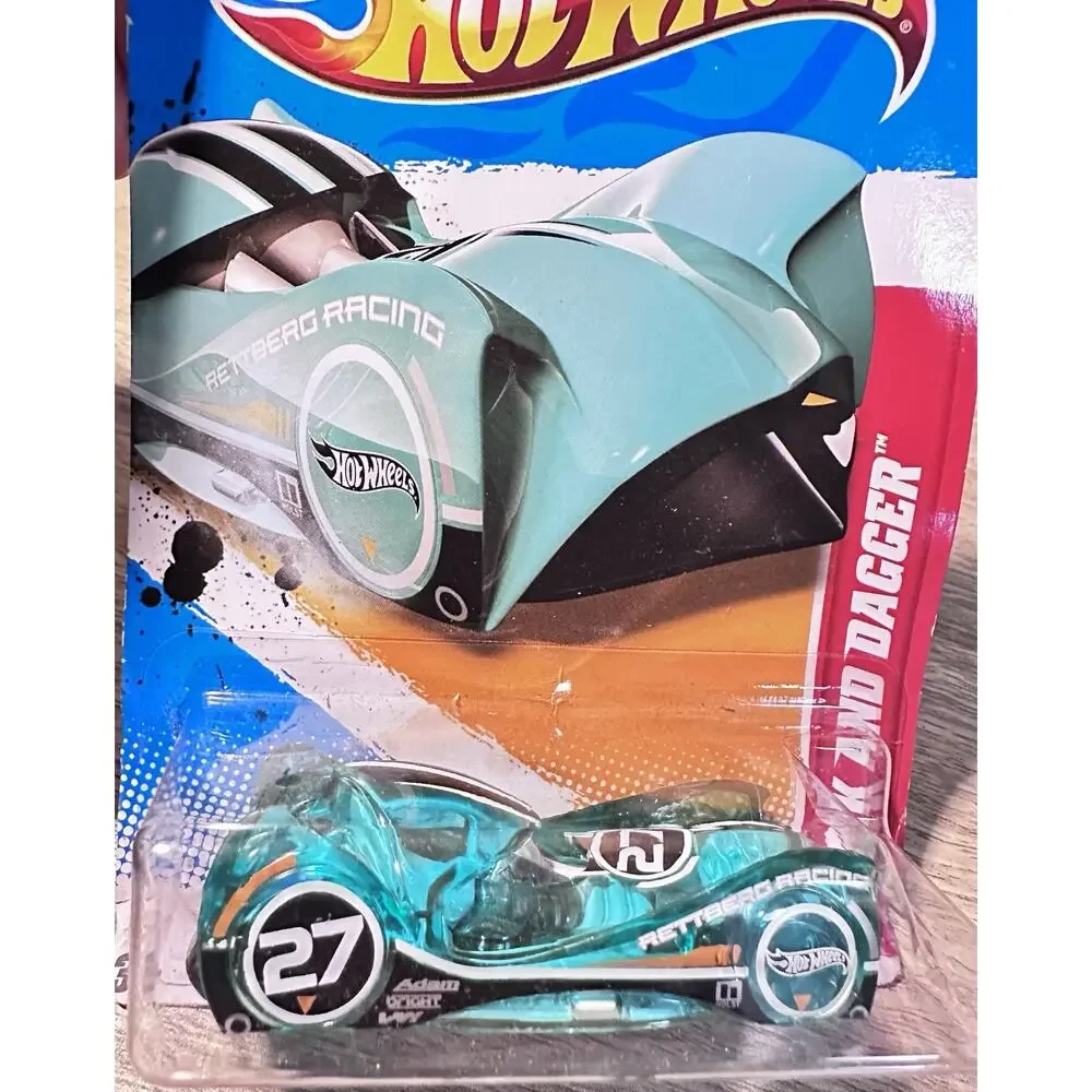 2012 Hot Wheels Ice Cloak and Dagger Thrill Racers #4/5 214/247 Diecast Car H10